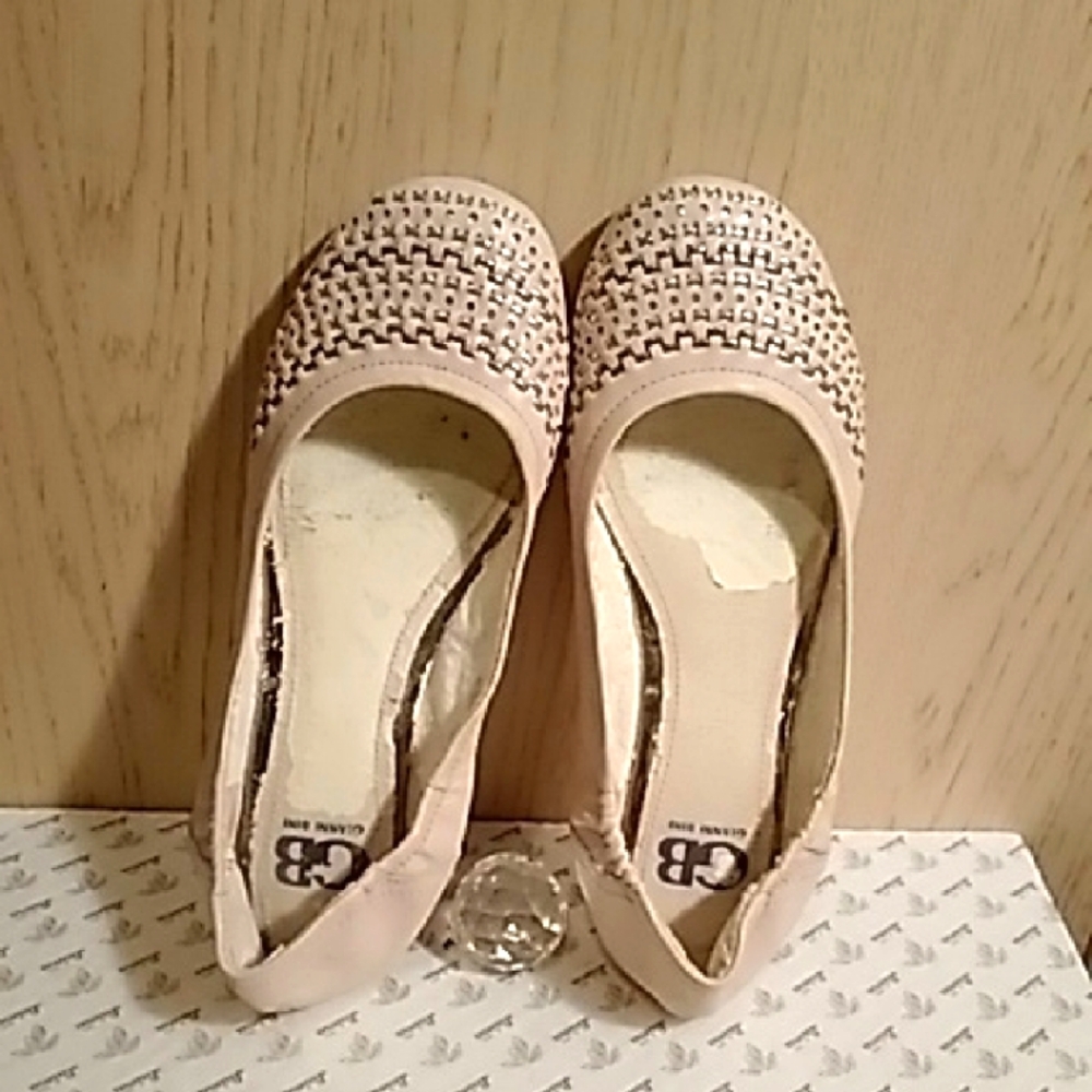 Gianni Bini Women's Cream Ballet Flats Sz 8M